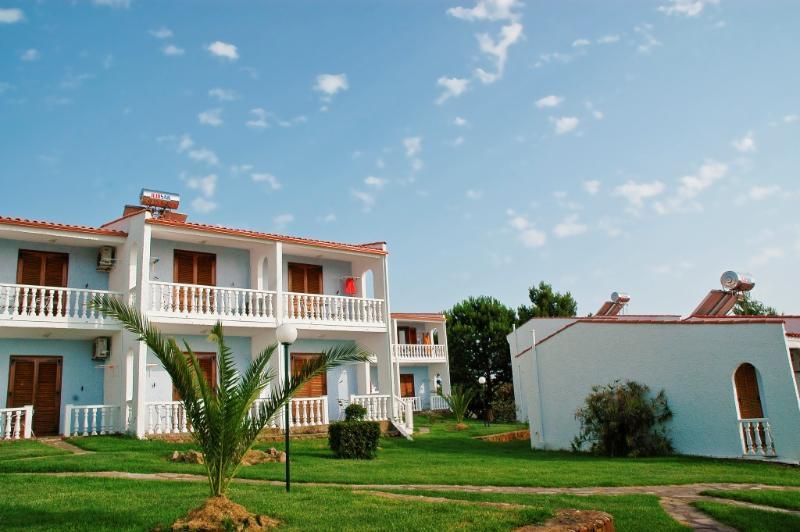 Hotel Navarone Petrochori  Екстериор снимка