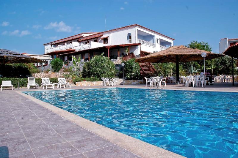 Hotel Navarone Petrochori  Екстериор снимка